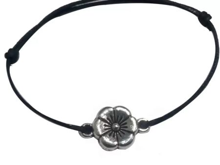 Gurjari Jewellers Gurjari Adjustable Black Thread Anklet with Oxidised FLOWER Brouch for Girls Cotton Dori, Metal Anklet Fashion