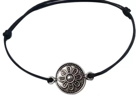 Gurjari Jewellers Gurjari Adjustable Black Thread Anklet with Oxidised Big Brouch for Girls Cotton Dori, Metal Anklet Online Sale